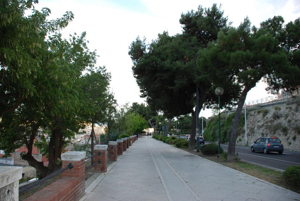 Appartamento Il Lilla กาญารี ภายนอก รูปภาพ